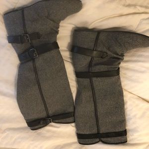 Wedged knee high winter boots